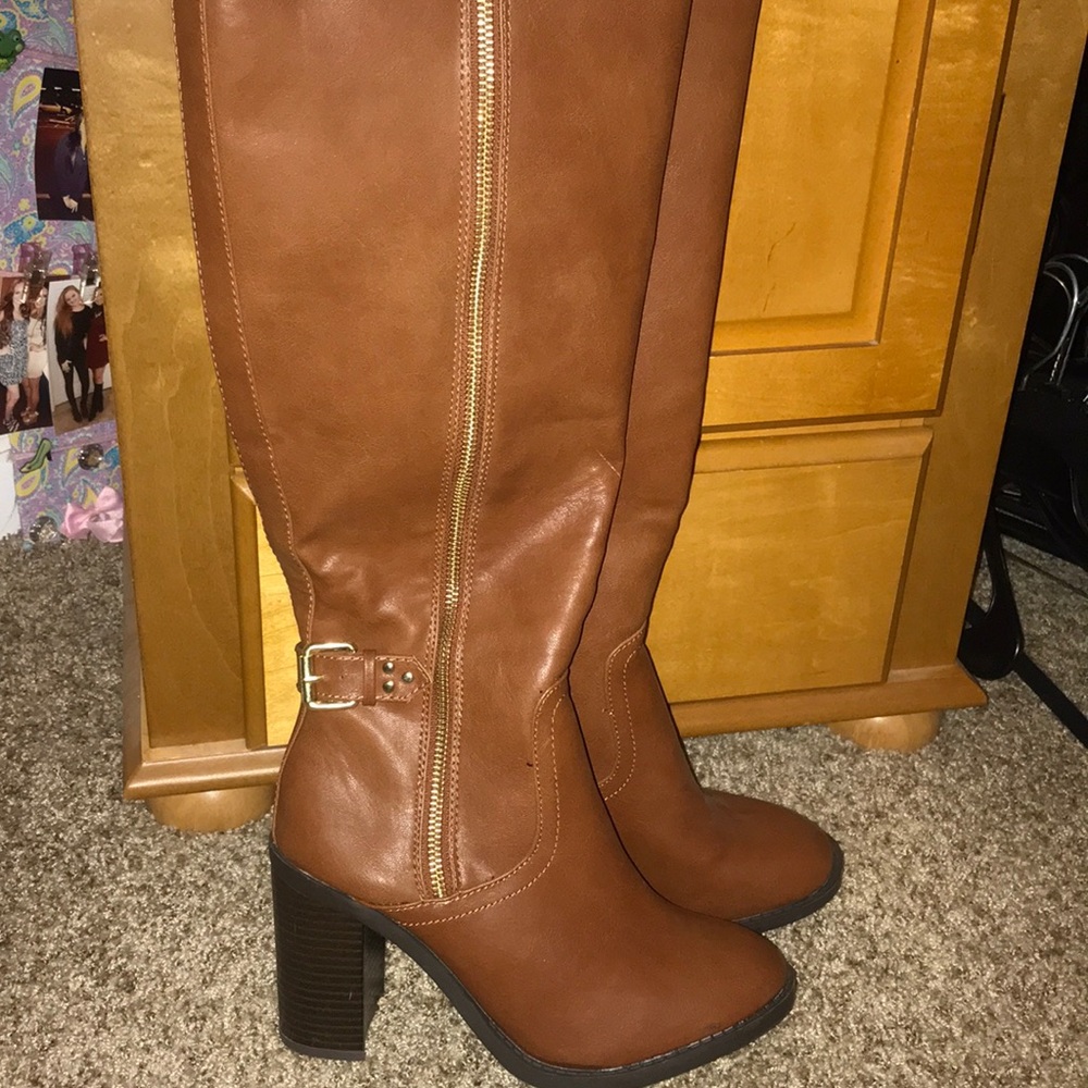 Lauren Conrad Knee High Heeled Boots Size 7